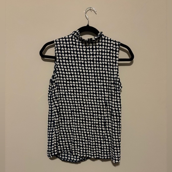 Ann Taylor LOFT | Heart Ruffle Tie Neck Mixed Media Shell Sleeveless Blouse | XS - Picture 9 of 9